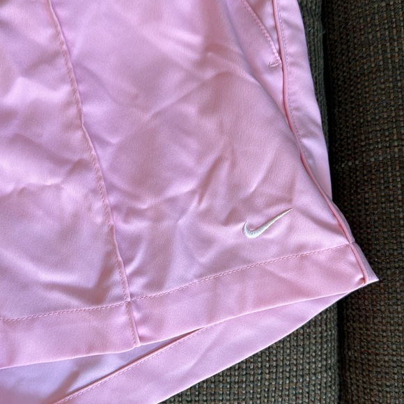 Nike-Nearly New Pink Shorts - Picture 3 of 7